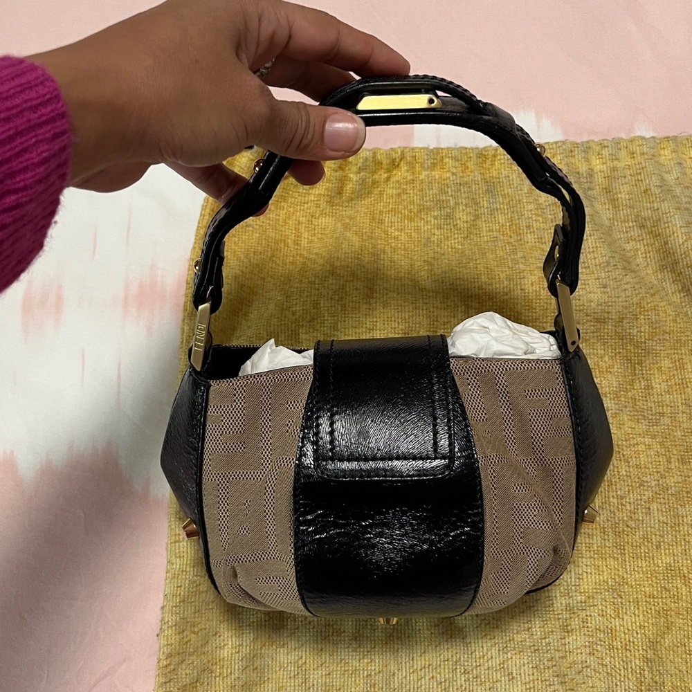 Vintage Fendi Black and Brown Logo Handbag - Picture 6 of 12